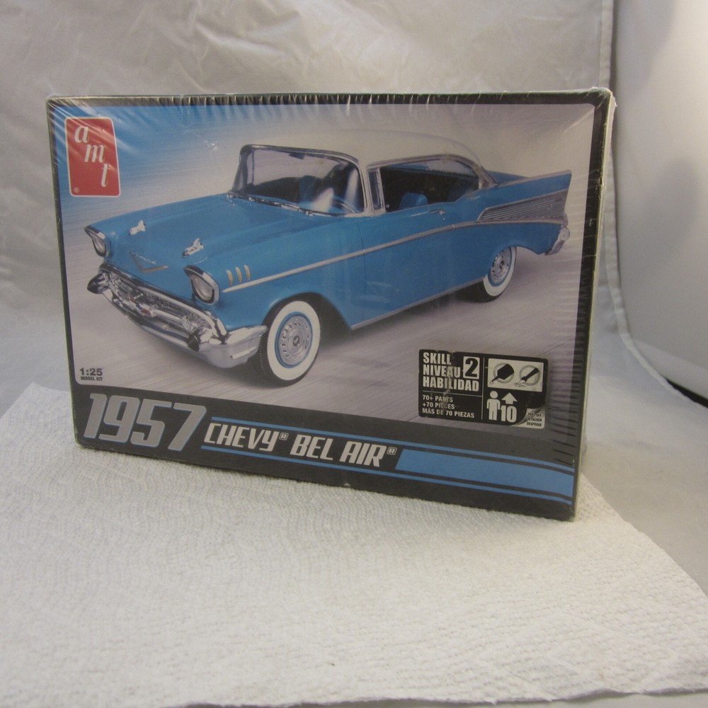 AMT 1957 Chevy Bel Air 1:25 Scale Plastic Model Kit AMT638 NEW Sealed