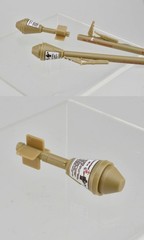 TomyTec Little Armory 1/12 LA099 RPG Rocket Panzerfaust Type 60/100 Model Kit