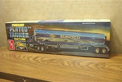 AMT Fruehauf Plated Tanker Semi-Trailer SUNOCO 1/25 Scale Model Kit #1239