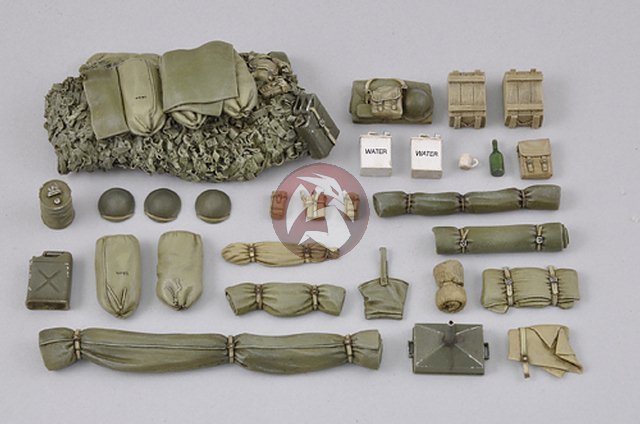 Royal Model 1/35 British Sherman Mk.III (M4A2) “Clive” Stowage Set WWII 591