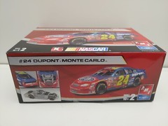 AMT ERTL NASCAR #24 Dupont Monte Carlo 1:25 Model Car Kit 38069A