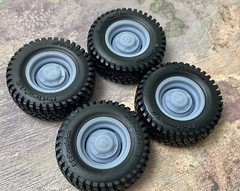 1/24 Scale: 18-Inch “80’s Suburban” Wheels W/ Mud Tires; Jeep, Resin 1/25