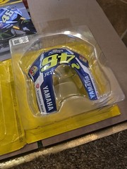 De Agostini Valentino Rossi 1:4 Yamaha YZR M1 Build Up Kit Pcs 1-2