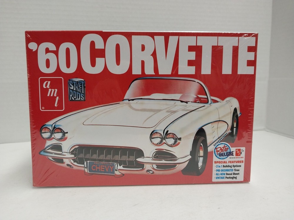 1/25 AMT 1374 -1960 CHEVROLET CORVETTE PLASTIC MODEL KIT 2 IN 1 Factory Sealed