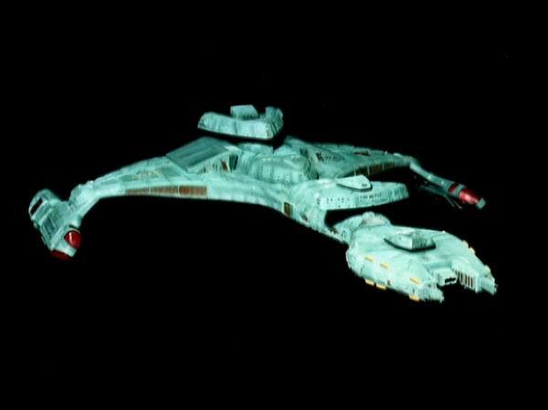 1991 AMT #6812 STAR TREK THE NEXT GENERATION KLINGON K’Vort class attack cruiser
