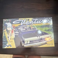 Moebius Models 1:25 1961 Pontiac Ventura Plastic Model Kit Skill 3 MPN 1211