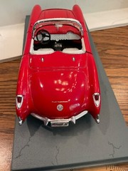 1957 Red White Chevrolet Corvette Convertible Diecast Model Car 1/24 SS7708 Vtg