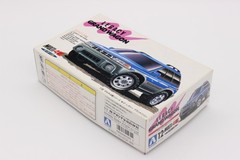 Aoshima 019702 1:32 Scale Legacy Grand Wagon – Unbuilt – Snap Build