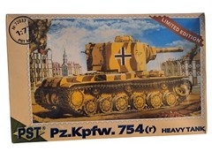 Vintage Model Kit Lot Of 3 Models Military Tanks-Vehicles & Figures -NIB