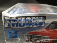 🔥😎Monogram Trucks ’80 Ford Bronco 2 n 1 Kit #85-7214 Factory Sealed Dented Box