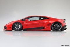 Aoshima 1/24 Liberty Walk LB-Works Lamborghini Huracan Ver. 1 Plastic Model Kit