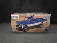 Moebius 1971 F-250 Custom 4×4 Pickup 1:25 Scale Plastic Model Kit 2567