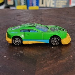 GREENBRIER SUNTOYS 9891 GREEN BLUE & YELLOW DIECAST 2 3/4″ CAR W/ COBRA SNAKE