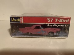 ’57 T-Bird California Cruisers Snap Together Revell 1:32 Model Kit # 6151