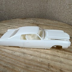 AMT 1970 Chevrolet Monte Carlo Model Kit #X856 Scale 1/25