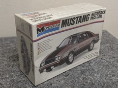 Monogram MUSTANG Hatchback Pace Car 2250 Model Kit – NEW SEALED 1:24 Scale 1979