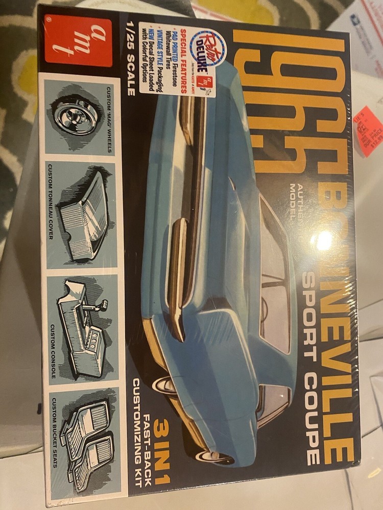 1965 PONTIAC BONNEVILLE SPORT COUPE Model Kit AMT-1260 1/25 SCALE 3 IN 1