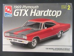 AMT 1969 PLYMOUTH GTX HARDTOP MODEL KIT