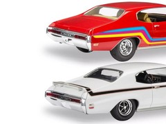 Revell 85-4522 1970 1:24 scale, [‘white’, ‘trans red’, ‘clear’, ‘chrome’]