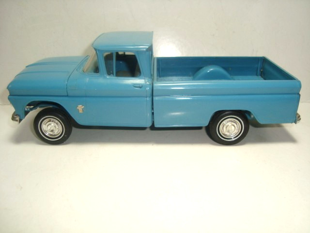AMT 1963 Chevy Apache Pickup Truck Dealer Promo Model Car