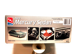 AMT Ertl 1949 Mercury sedan kit 1/25 scale