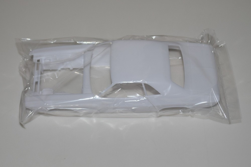 REVELL 1970 DODGE CHALLENGER T/A 85-2596 ⭐PARTS⭐ OUTER BODY ASSEMBLY 1:24