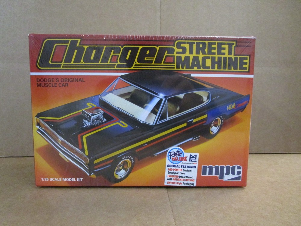 MPC/1028 1967 DODGE CHARGER STREET MACHINE FREE SHIP