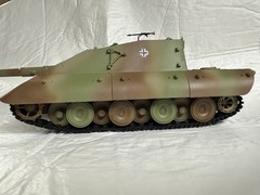 1/35 WELL BUILT TRUMPETER JADGPANZER E-100 TANK READY TO DISPLAY.