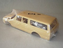 R&R Vacuum Craft 1972 Chevrolet Suburban 1/25 Resin kit