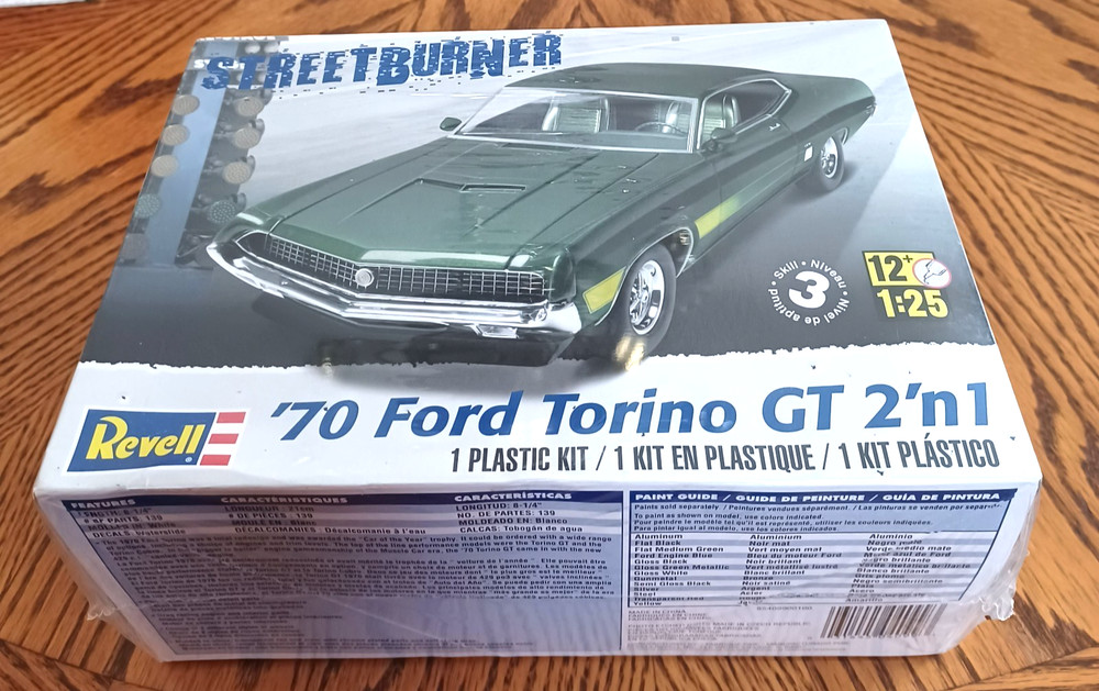 Revell 1/24 ‘70 Ford Torino GT 2’n 1 Street Burner New SEALED Model Kit 85-4099