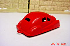 Vintage Hard Plastic 1950’s Sedan Red 2-1/4″ j977