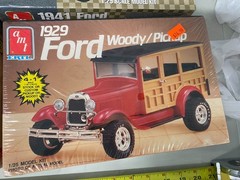 AMT vintage 1:25 model kit lot of 4 1929 1936 Ford 1941 Woody 1932 Vicky