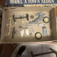 Orig vintage Hubley Model A Town Sedan Automobile Metal model kit UNUSED UNBUILT