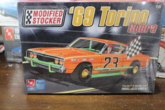 AMT 69 Ford Torino Cobra Modified Stocker 1/25 Sealed