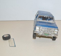 1980 FORD BRONCO Junkyard Model Parts Lot 1/25 Custom Fodder Built Up