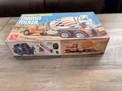 AMT Kenworth/Challenge Transit Mixer Truck 1/25 Plastic Model Kit T559