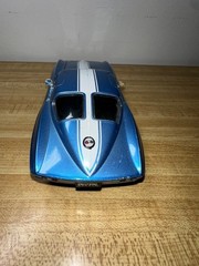 Jada Toys Blue Vintage Retro Model Car with Metallic Finish