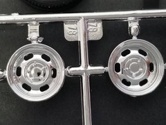 POLICE CAR WHEELS HUBCAPS & TIRES from 70 Road Runner Revell 1:24 Model Kit