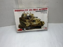 MiniArt 1/35 Jagdpanzer SU-76r w’ Crew Model Tank Kit 35053 Sealed