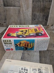 Vtg Monogram 1967 Beer Wagon 1/24 Scale Model Kit Bulldog Mack Mod Suds Hauler