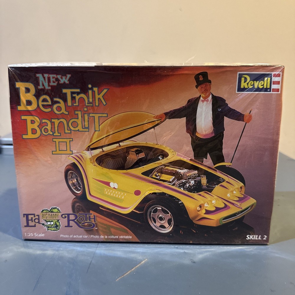 REVELL THE BEATNIK BANDIT II ED BIG DADDY ROTH 85-7618 Factory Sealed Parts