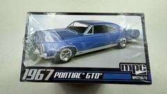 2011 MPC 1967 Pontiac GTO 1:25 Unassembled Model Kit Molded MPC710L/12