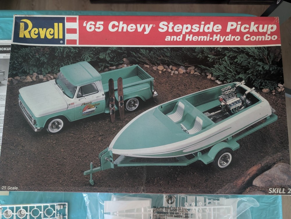 Revell ’65 Chevy Stepside Pickup & Hemi-Hydro Combo. SEALED INSIDE.