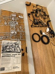 Revell Triumph 100 motorcycle model kit 1/8 scale H-1231 for parts asis