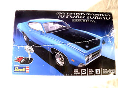 1/25 Revell American 1970 Ford Torino Cobra V8 Engine # 14534