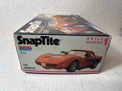 Monogram Corvette SnapTite 1/32 Model Kit #1016 1991 COMPLETE UNBUILT