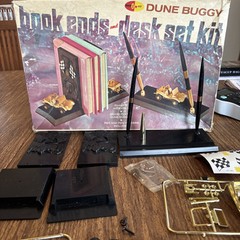 Lindberg Model Snap Fit Dune Buggy Book Ends & Desk Set Read Description