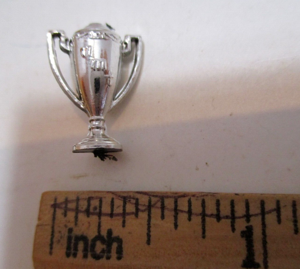 Junkyard Spare Model Parts AMT 1925 Model T Ford 3in1 Trophy Series TROPHY ONLY