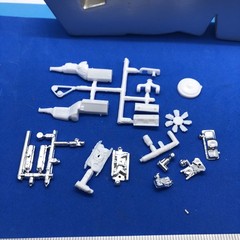 76. Dodge Dart Mopar 360 4 Barrel ENGINE UNBUILT MPC 1:25 Search LBR Model Parts