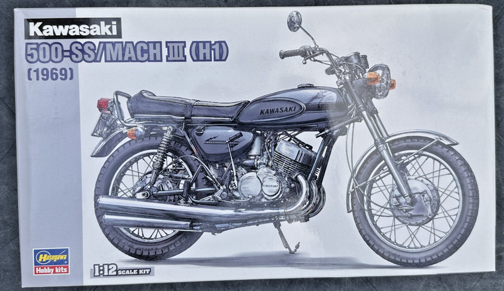 Kawasaki 500-SS/Mach III (H1) (1969) 1/12 Hasegawa BK-10 motorcycle kit 21510